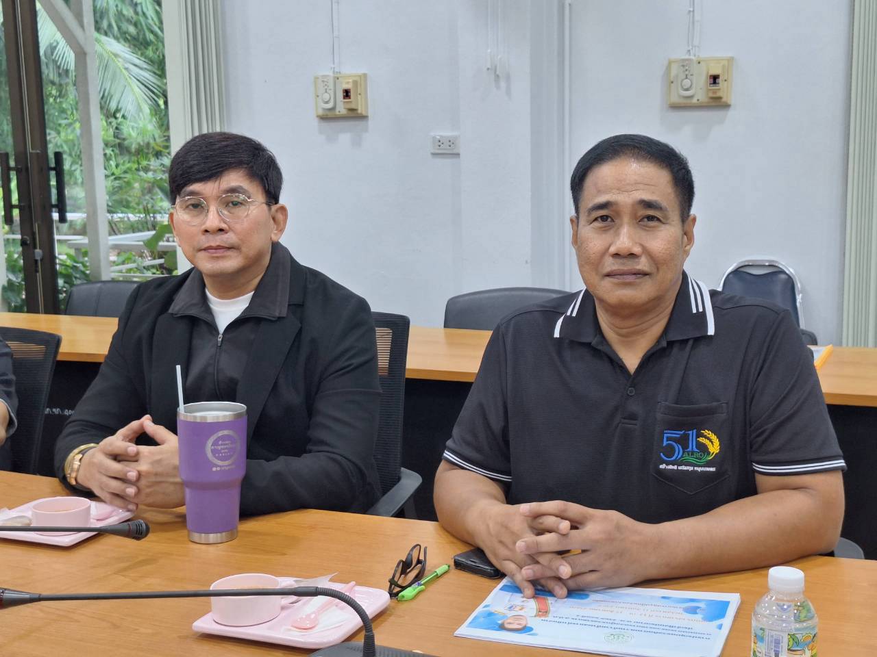 title - ผู้ตรวจราชการ ส.ป.ก. ลงพื้นที่จังหวัดขอนแก่น ประชุมติดตามความก้าวหน้าผลการดำเนินงาน พร้อมตรวจเยี่ยมให้กำลังใจกลุ่มวิสาหกิจชุมชนสมุนไพรไผ่คำ 39 